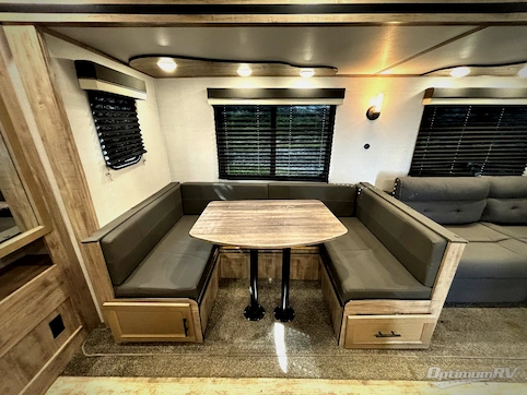 2024 Gulf Stream Kingsport Supreme Series 36FRSG RV Photo 3