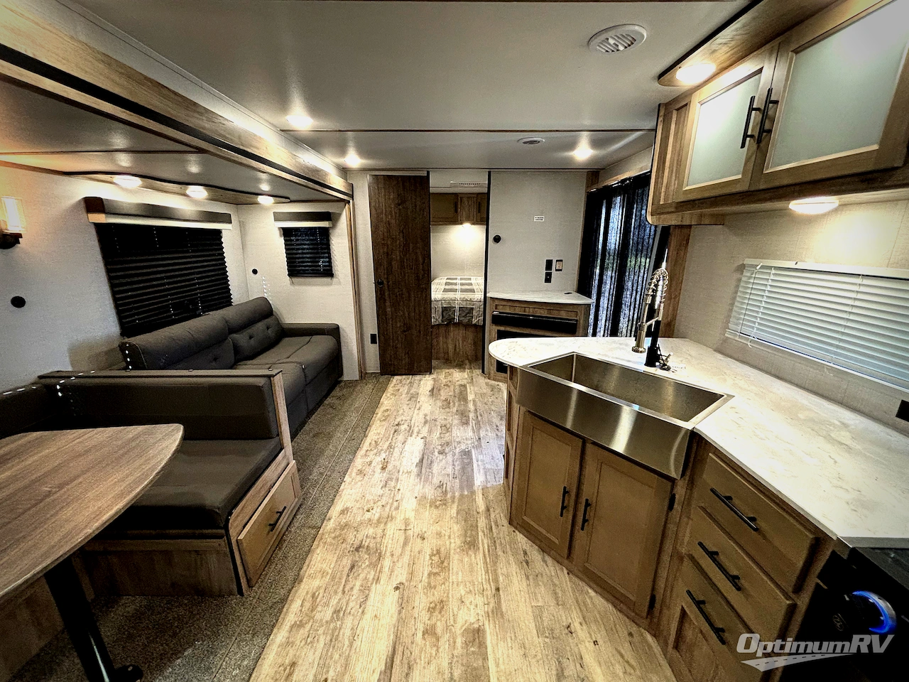 2024 Gulf Stream Kingsport Supreme Series 36FRSG Photo 5