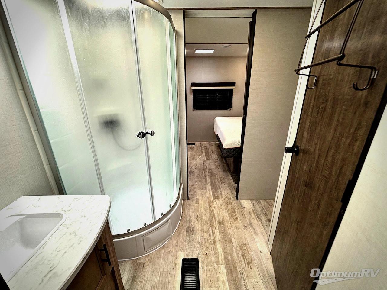 2024 Gulf Stream Kingsport Supreme Series 36FRSG Photo 12