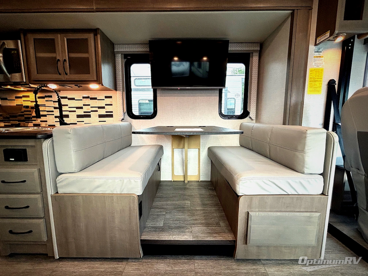 2024 Holiday Rambler Admiral 28A Photo 10