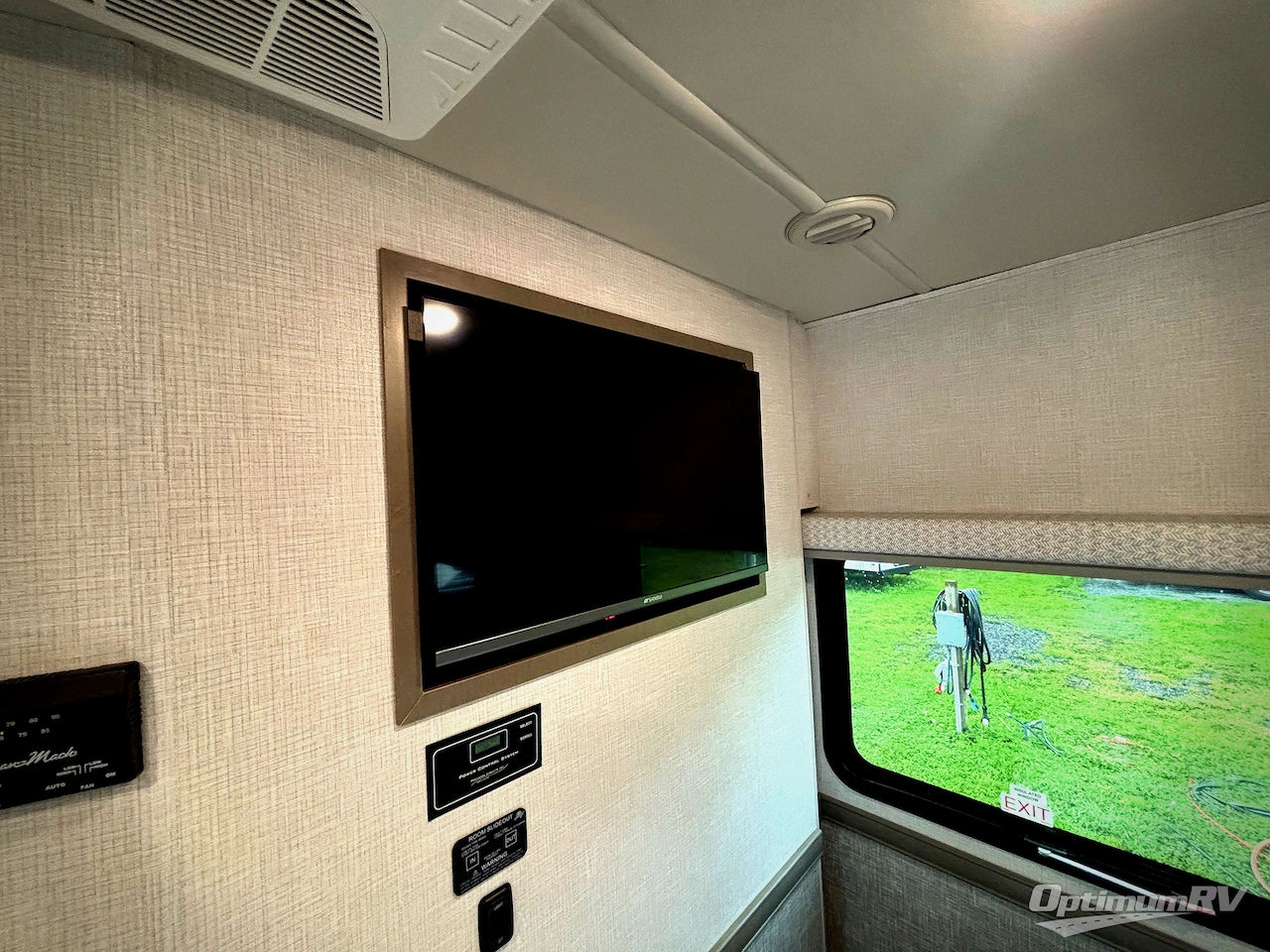 2024 Holiday Rambler Admiral 28A Photo 18