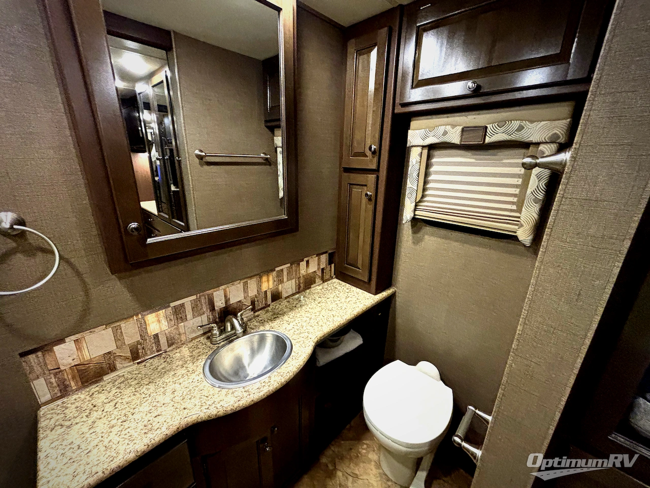 2017 Thor Windsport 35M Photo 18