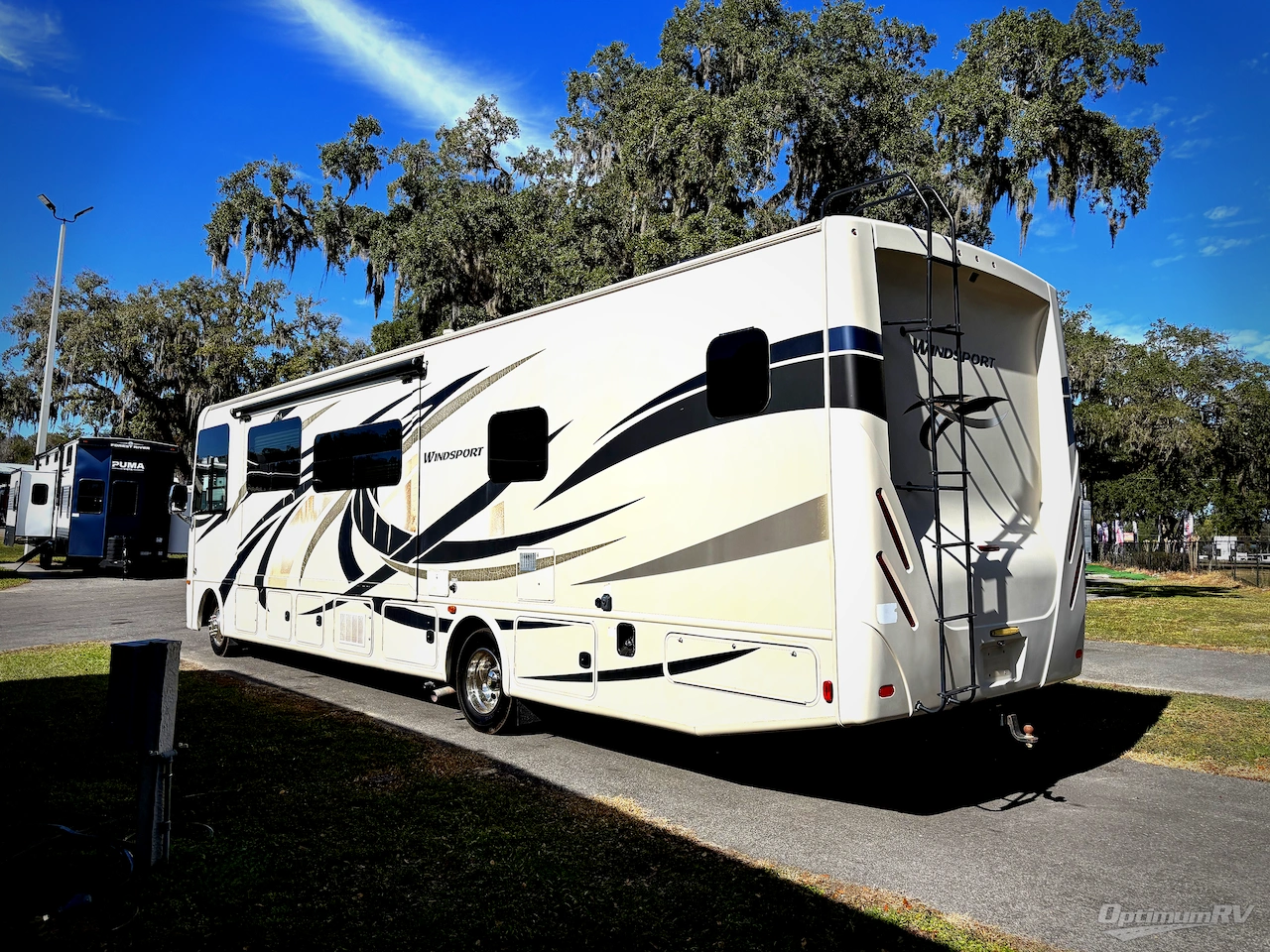 2017 Thor Windsport 35M Photo 3