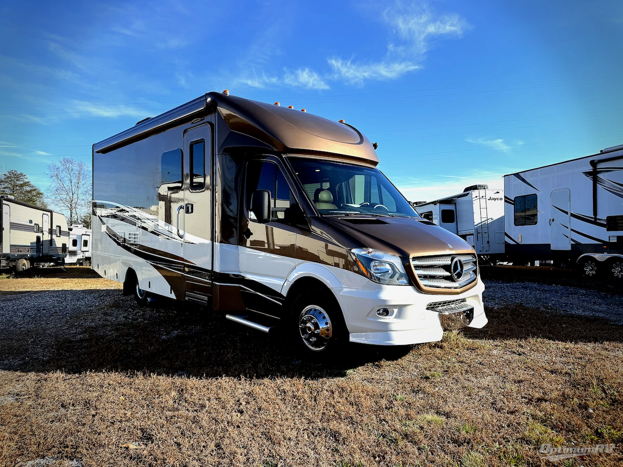 2015 Renegade Village 25RBS Photo 1