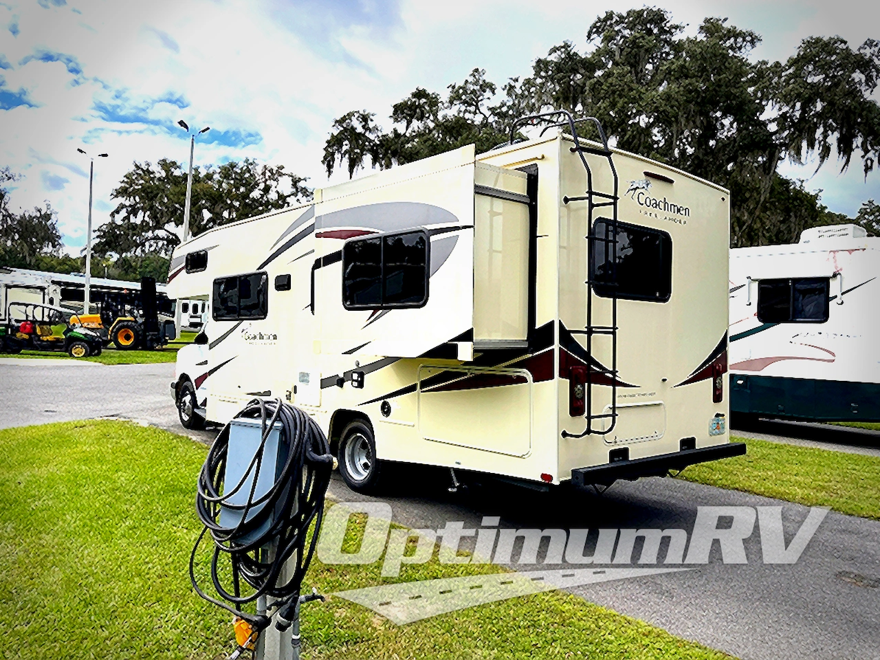2018 Coachmen Freelander 26RS Chevy 4500 Photo 3