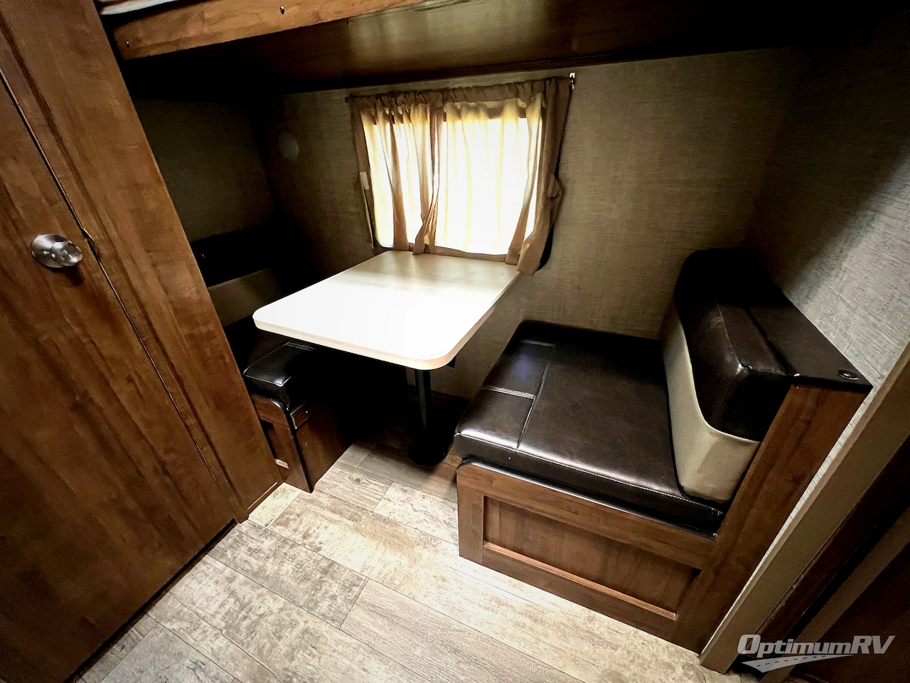 2020 Gulf Stream Kingsport 301TB Photo 17