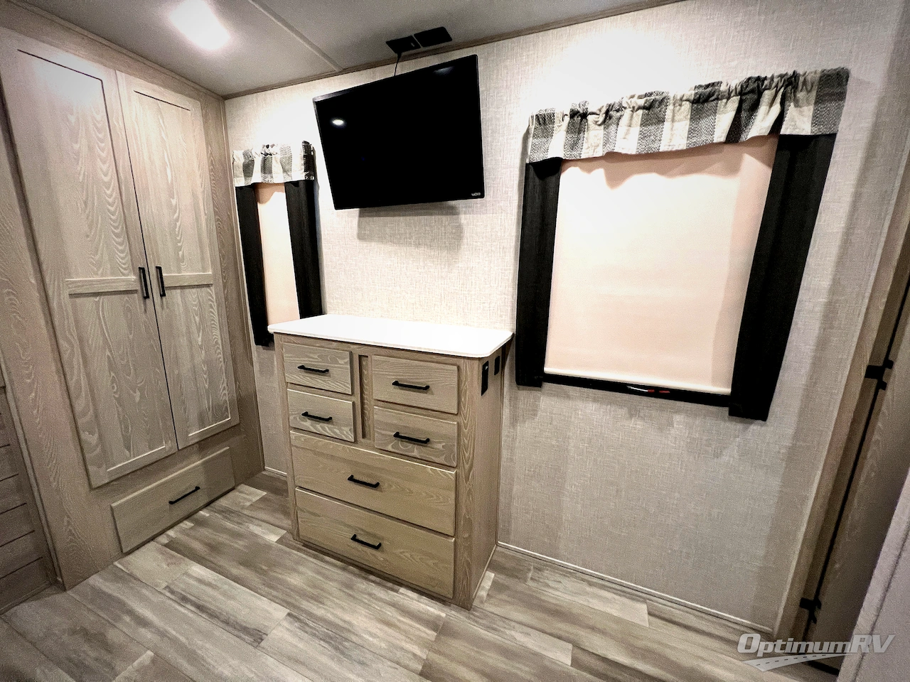 2021 Forest River Flagstaff Classic 832RKSB Photo 16