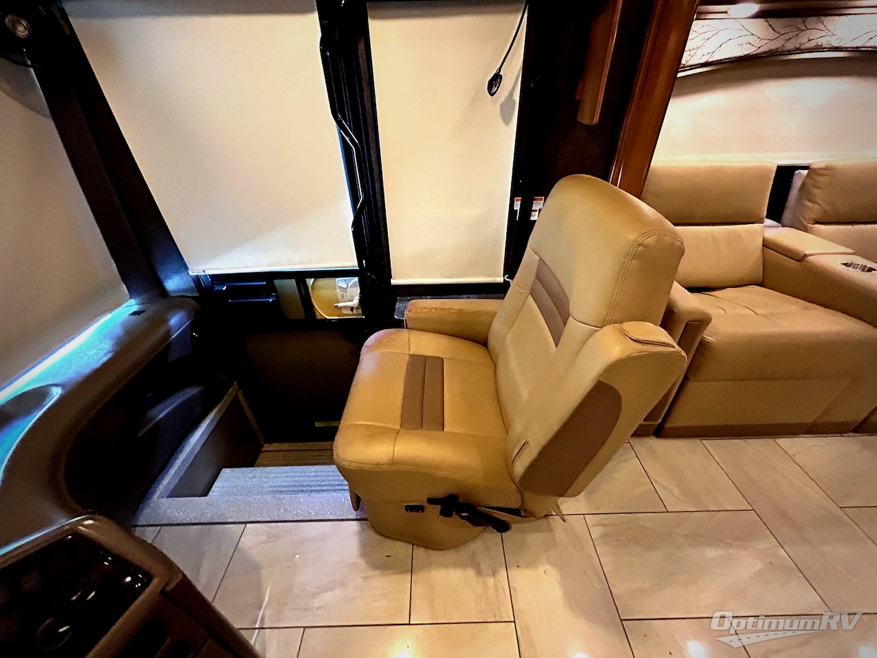 2018 Thor Tuscany 40RT Photo 7