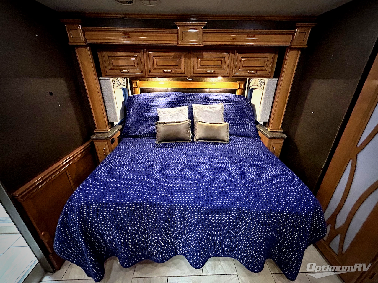 2018 Thor Tuscany 40RT Photo 16