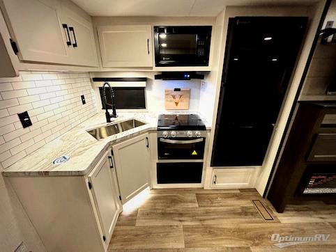 2026 Venture Stratus SR281VBH RV Photo 3