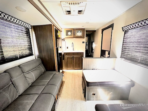 2022 Coachmen Shasta 25RS RV Photo 2