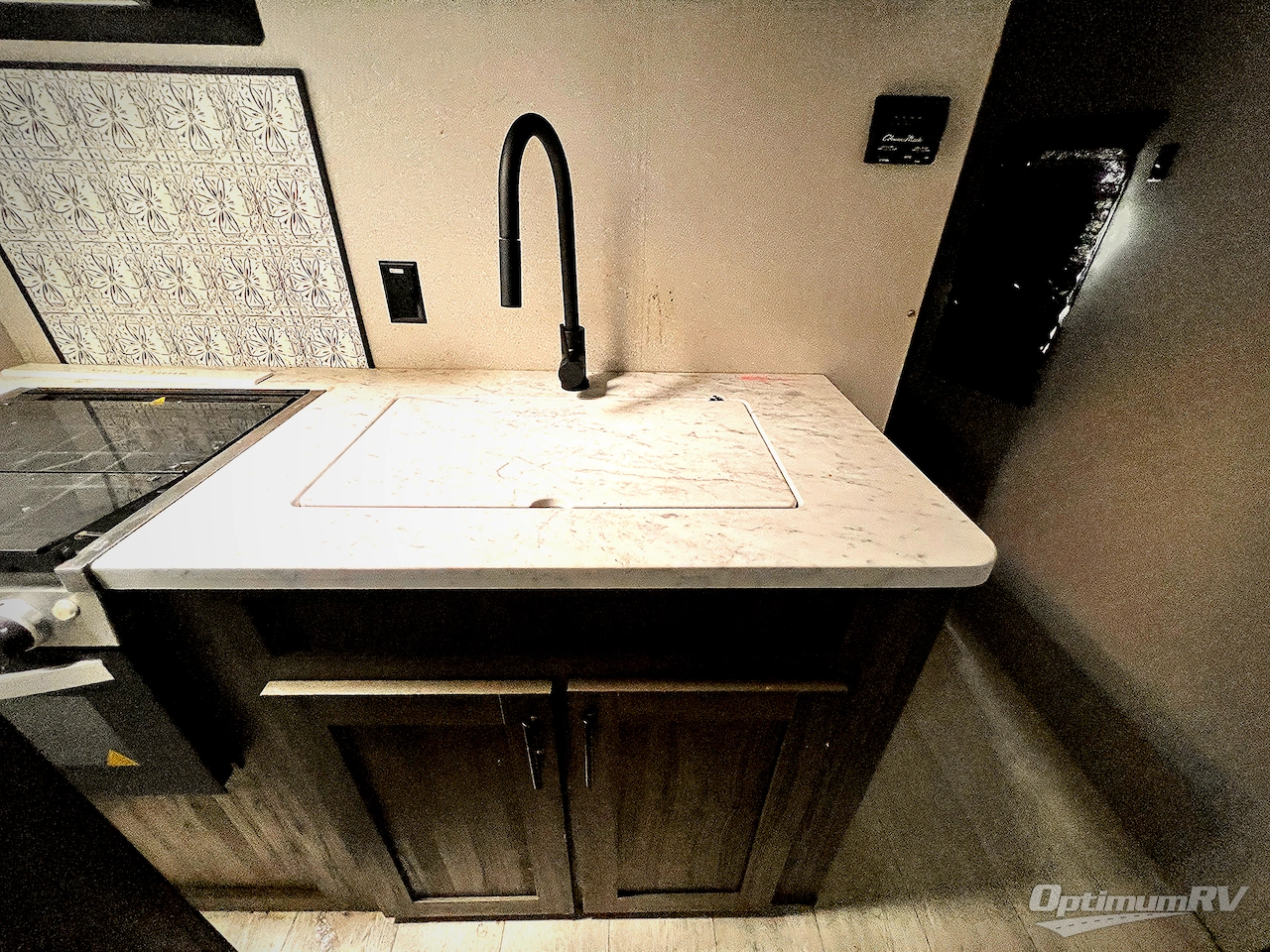 2022 Coachmen Shasta 25RS Photo 8