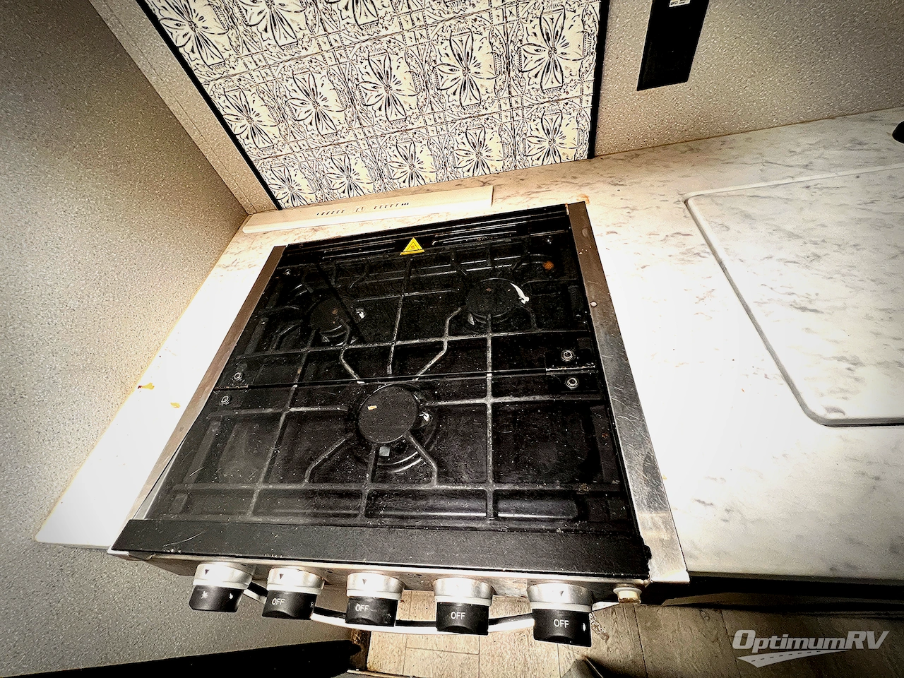 2022 Coachmen Shasta 25RS Photo 9