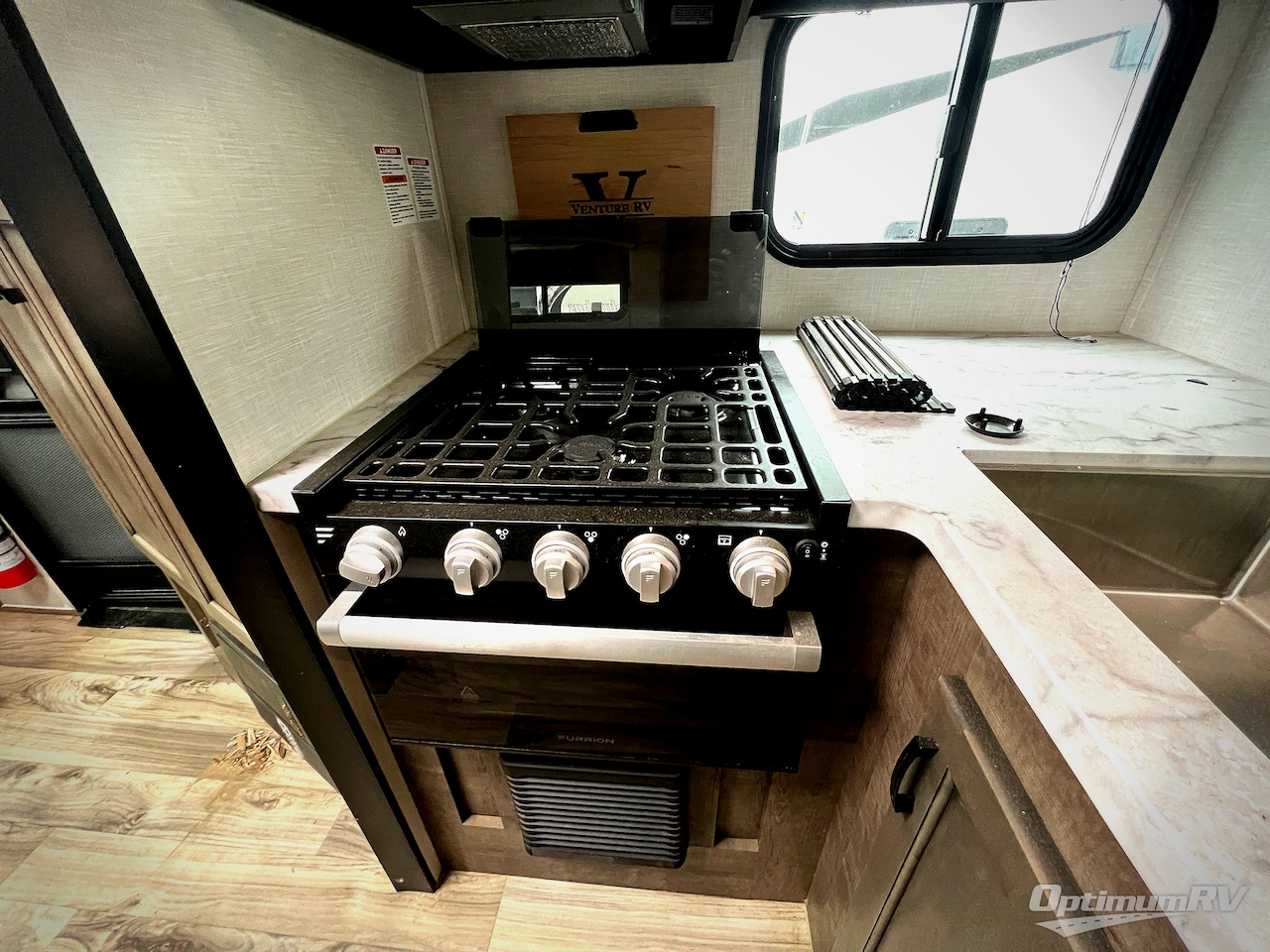 2023 Venture Sonic SN241VFL Photo 11