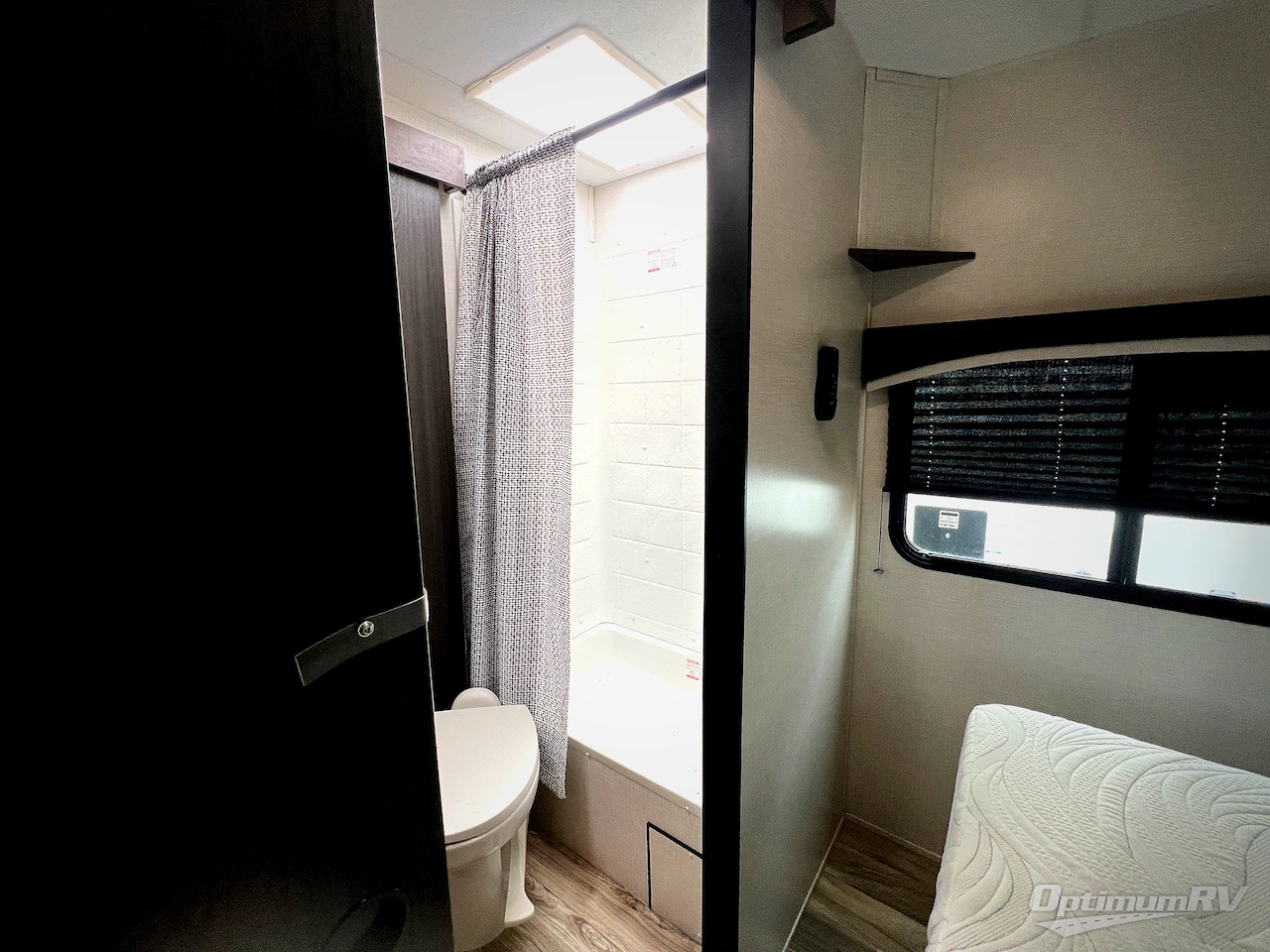 2023 Venture Sonic SN241VFL Photo 16