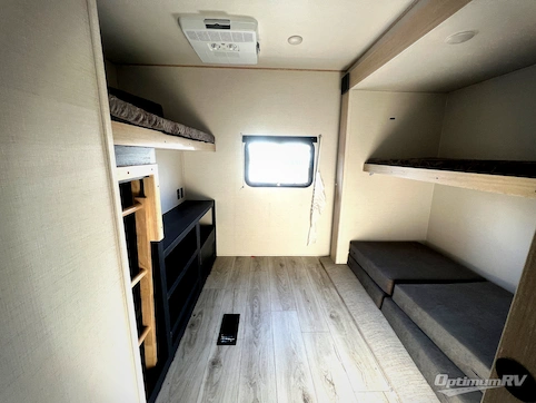 2024 Prime Time Avenger 32BHS RV Photo 4