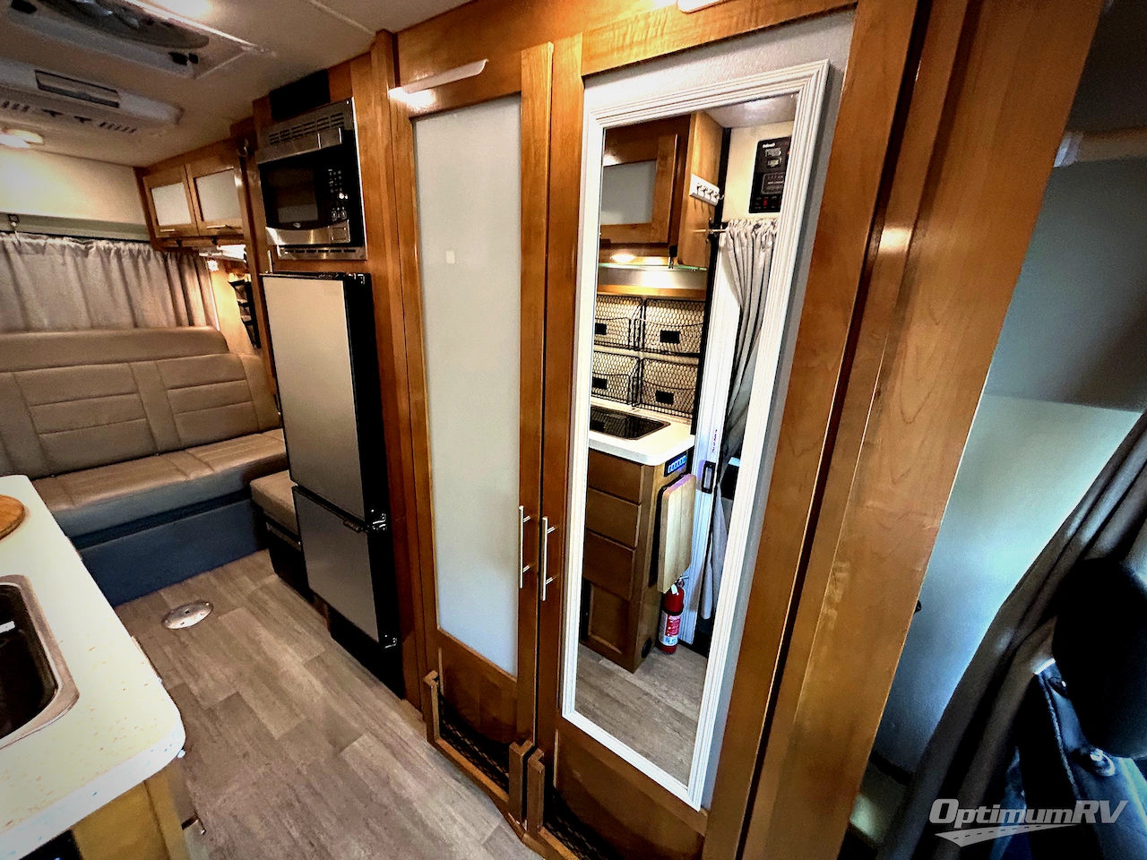 2020 Coachmen Beyond 22C Photo 11