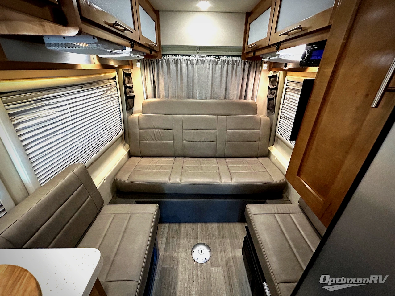 2020 Coachmen Beyond 22C Photo 16
