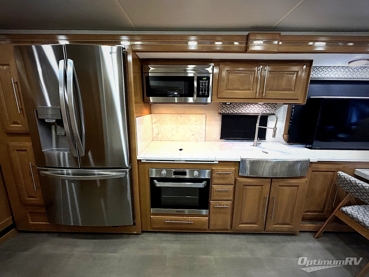2023 Forest River Georgetown 7 Series 32J7 Photo 4