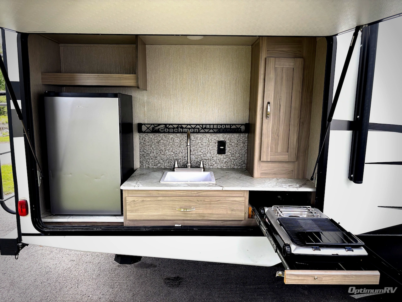 2020 Coachmen Freedom Express Liberty Edition 292BHDSLE Photo 16