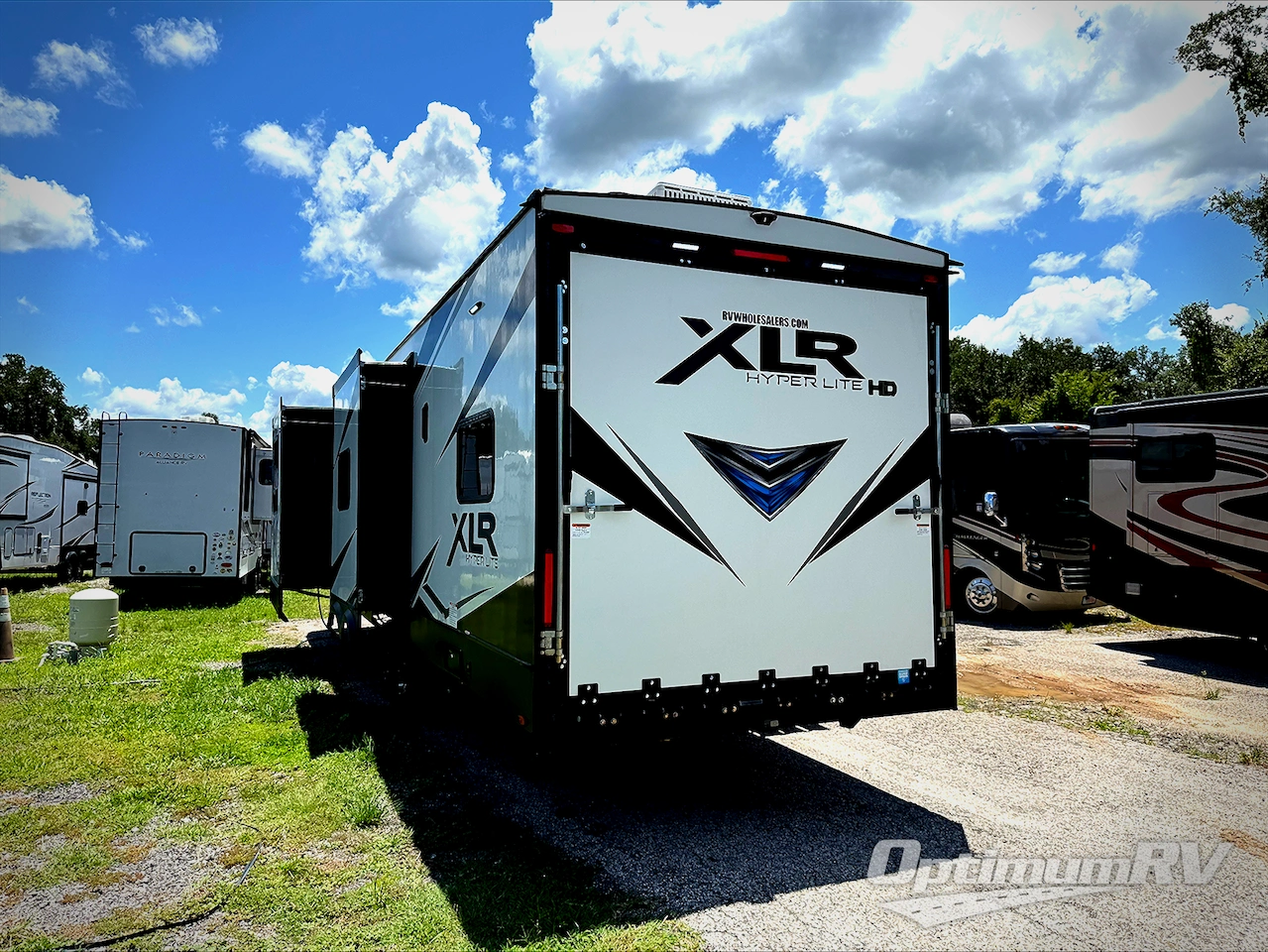 2021 Forest River XLR Hyper Lite 3310 Photo 2