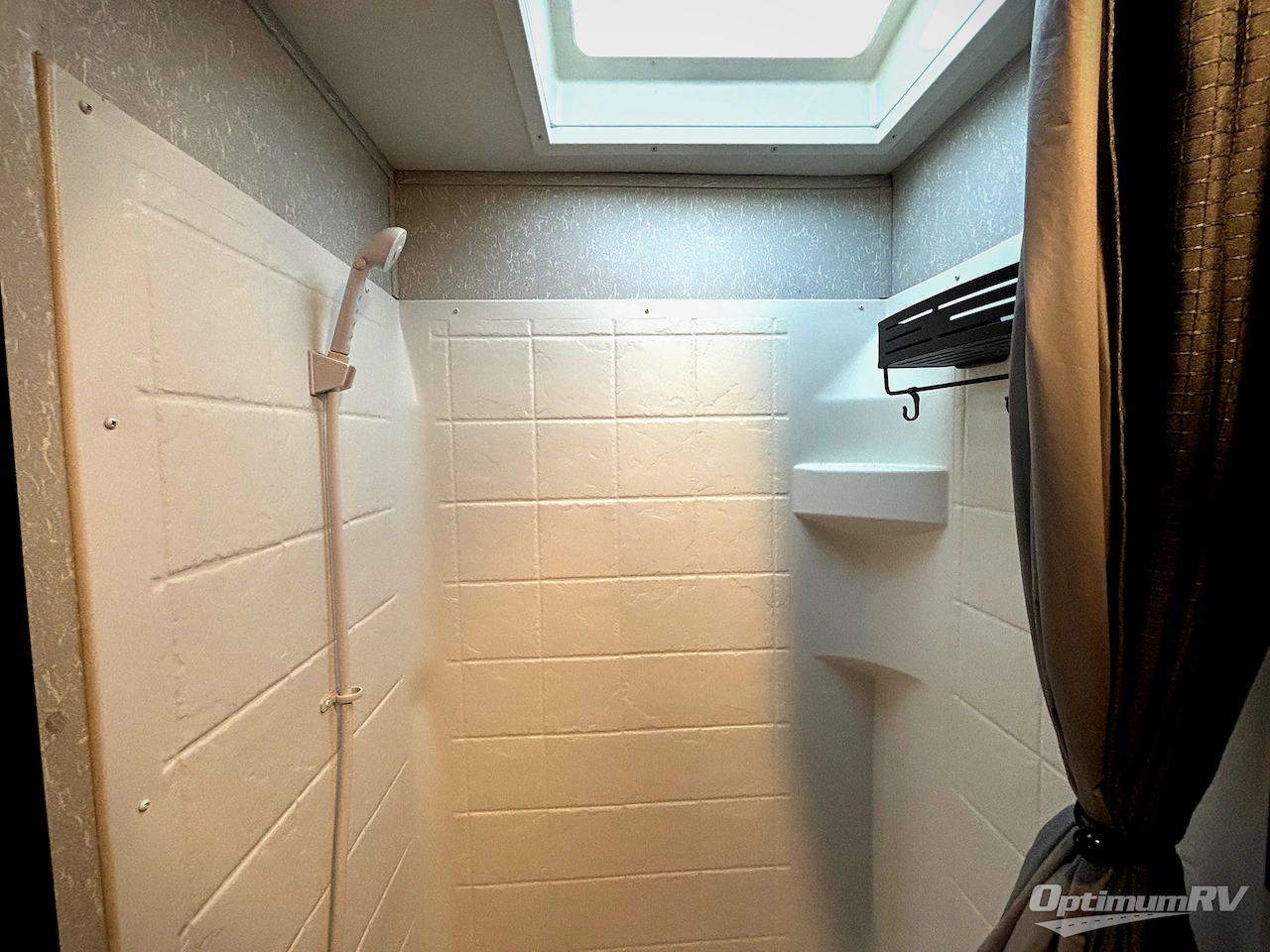 2021 Forest River Cherokee Cascade 19RR Photo 12