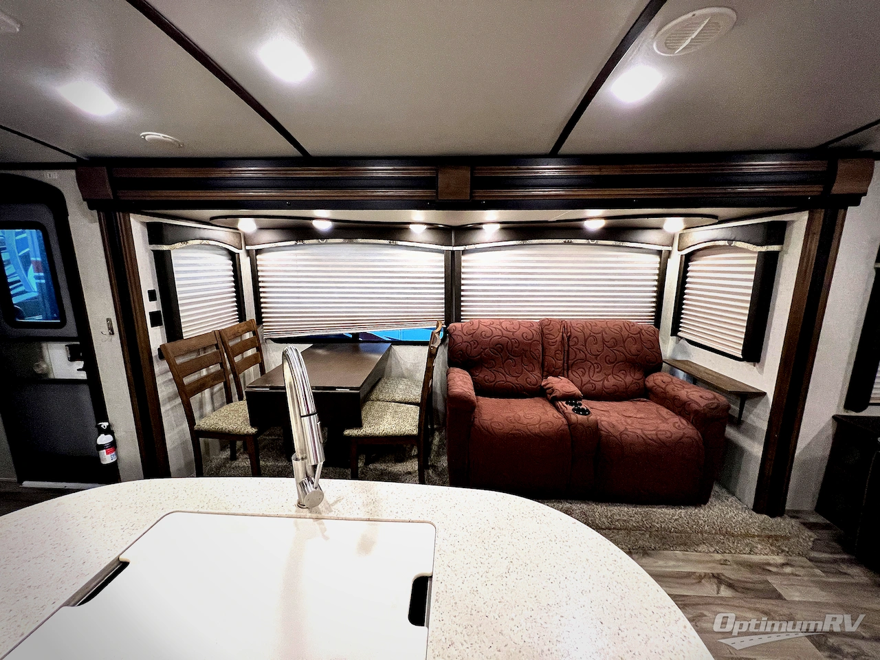 2018 Keystone Cougar Half-Ton Series 32RLI Photo 10