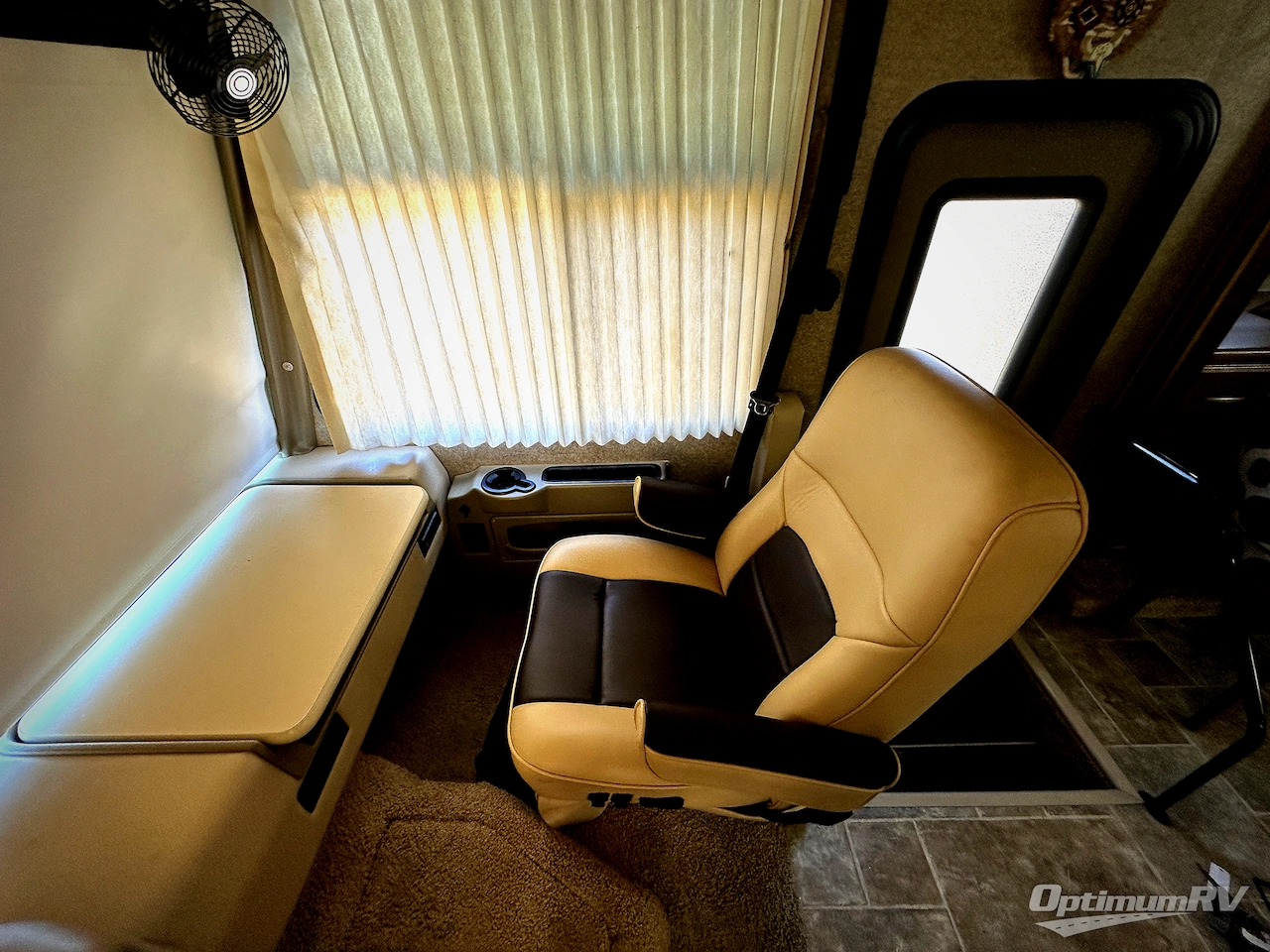 2014 Thor Challenger 37GT Photo 5