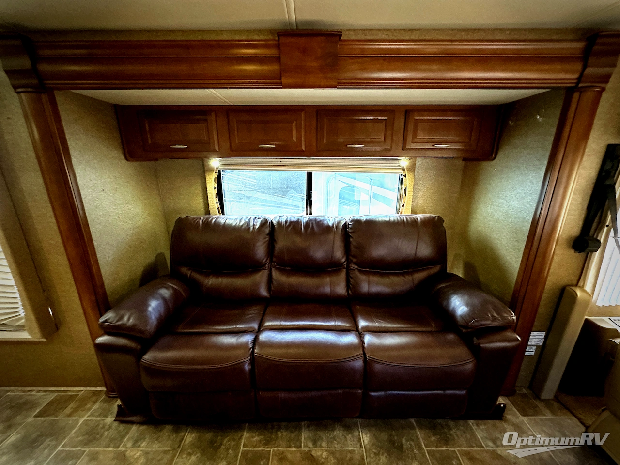 2014 Thor Challenger 37GT Photo 9