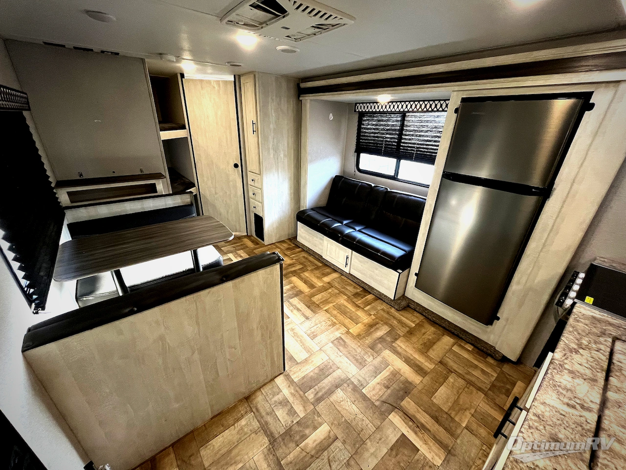 2022 Shasta Shasta 25RS Photo 5