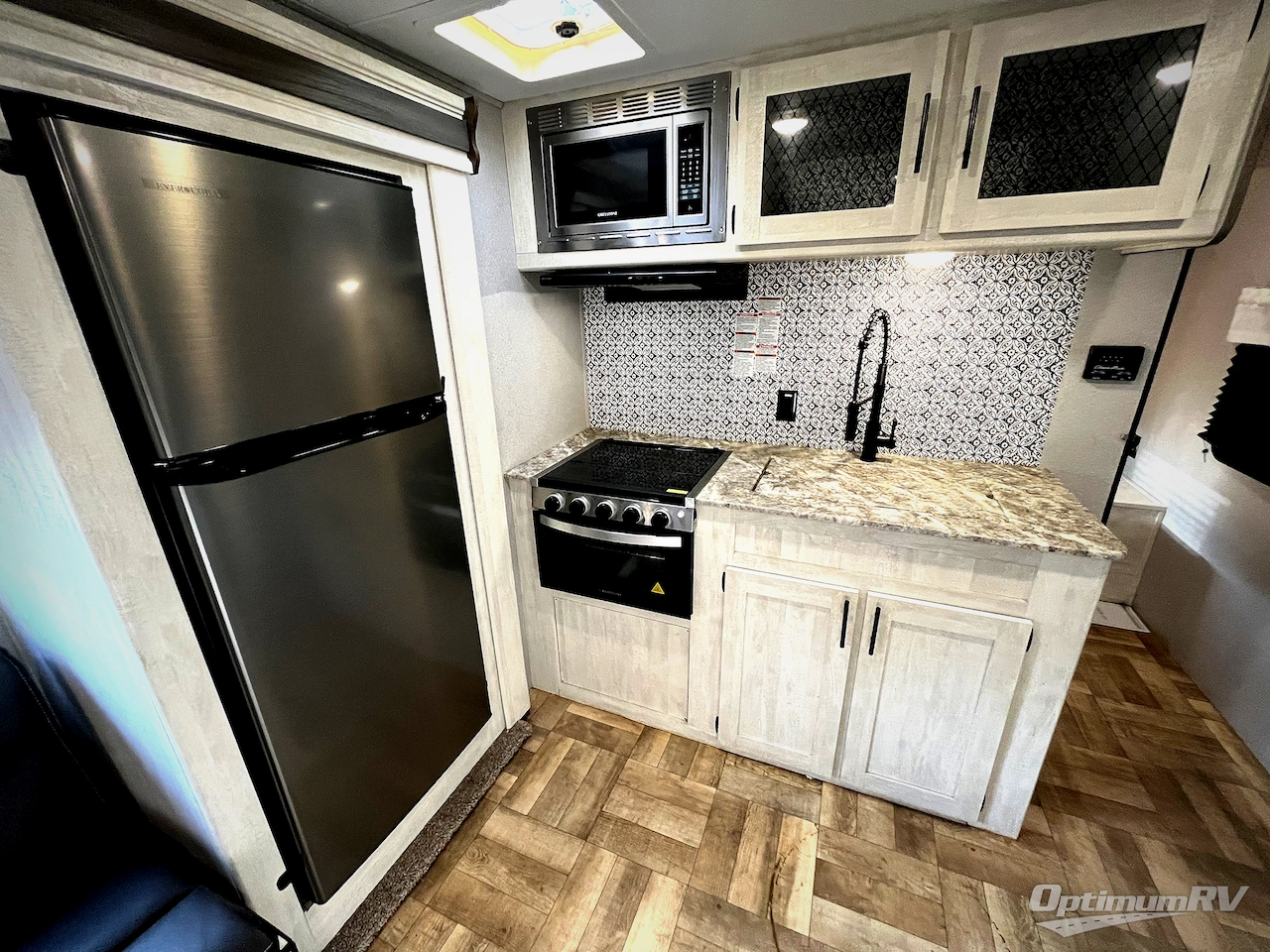 2022 Shasta Shasta 25RS Photo 12