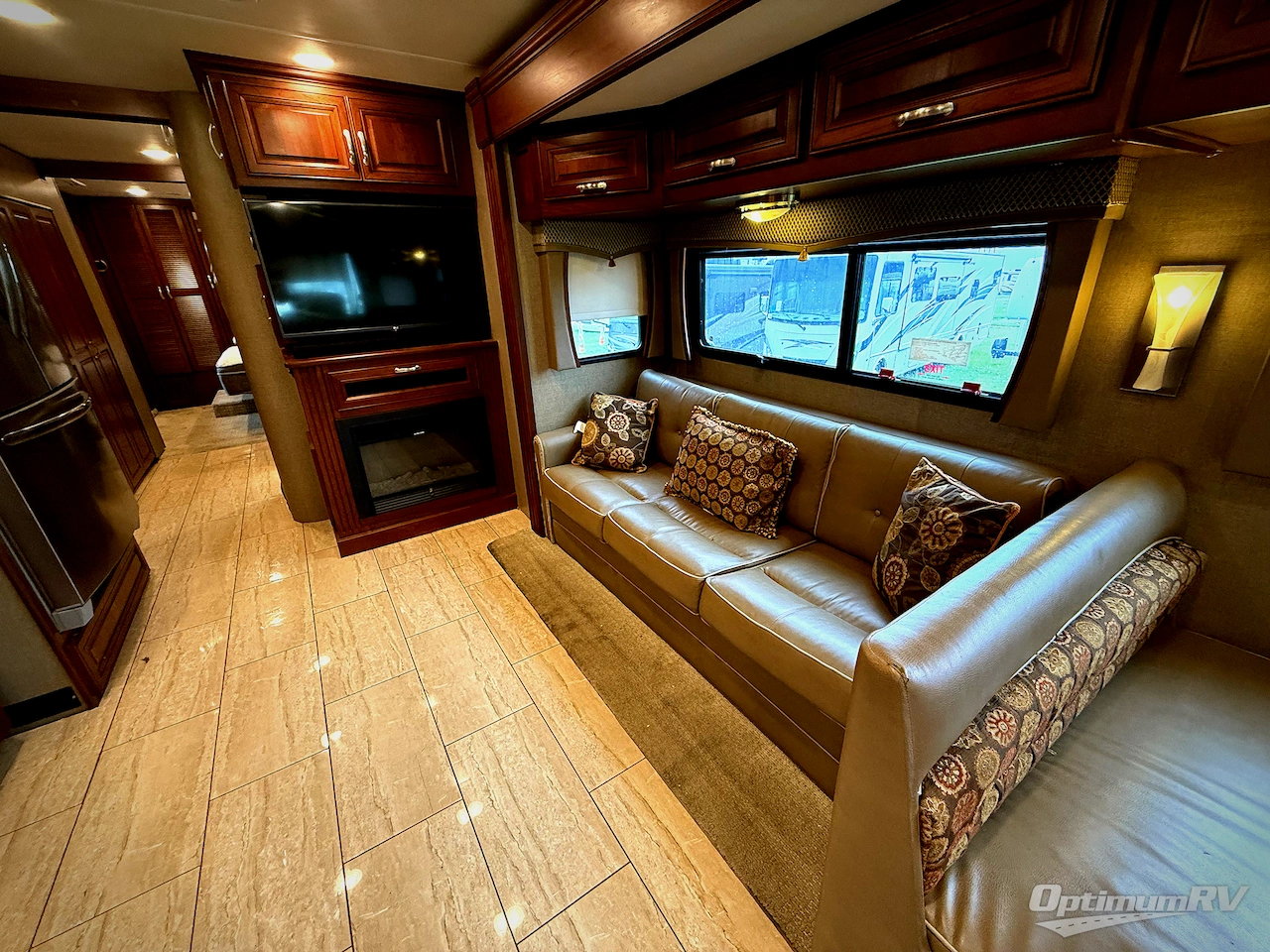 2017 Forest River Berkshire XL 40BH Photo 8