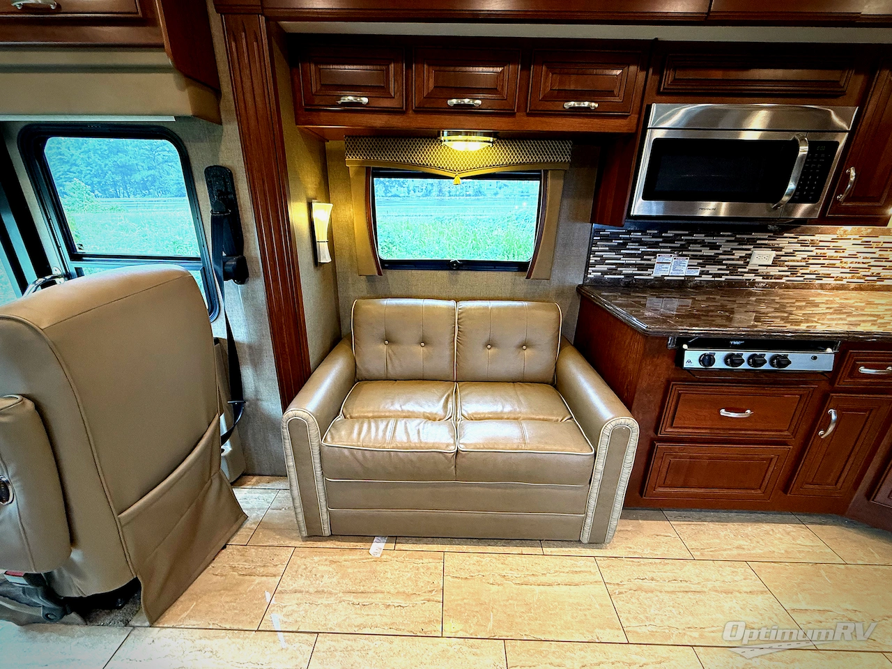 2017 Forest River Berkshire XL 40BH Photo 9