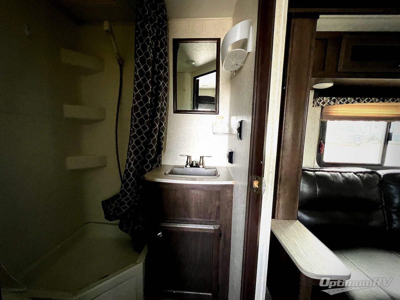 2019 Starcraft Launch Outfitter 21FBS Photo 16