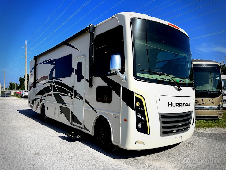 2022 Thor Hurricane 29M RV Photo 1
