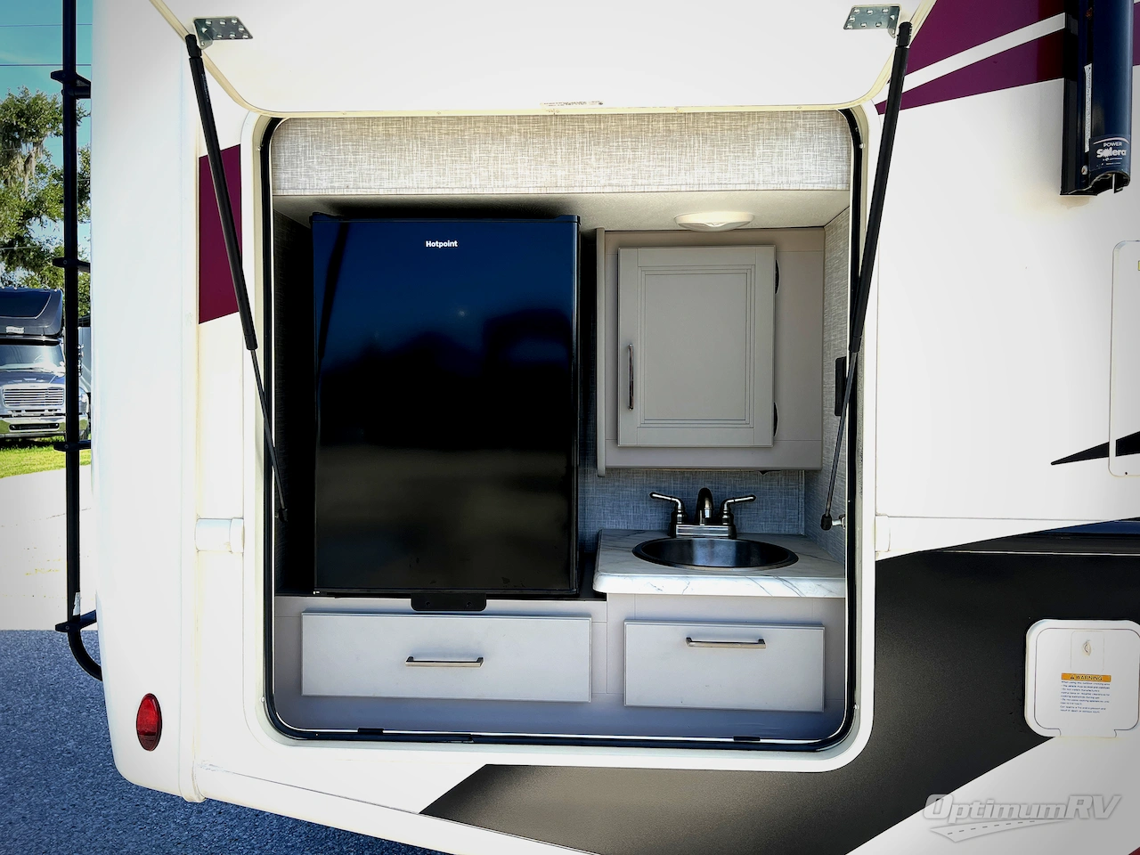 2022 Thor Hurricane 29M Photo 4