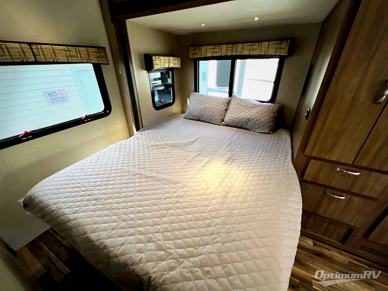 2017 Dynamax isata 3 24FW Photo 16