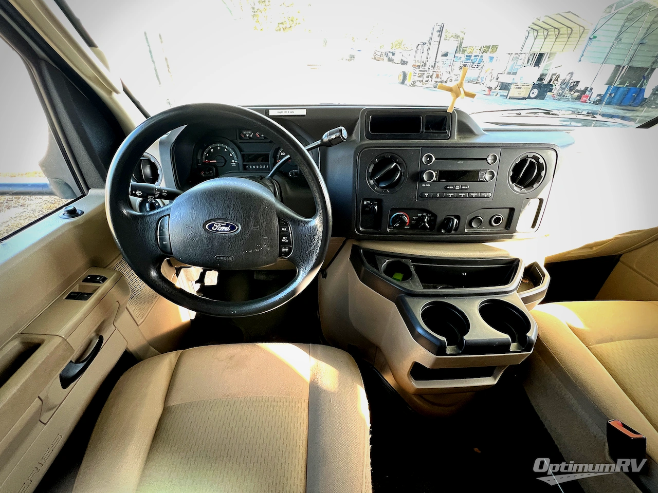 2013 Born Free Majestic 23A Photo 7