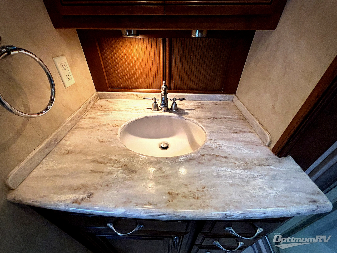 2011 Entegra Anthem 42DL Photo 13