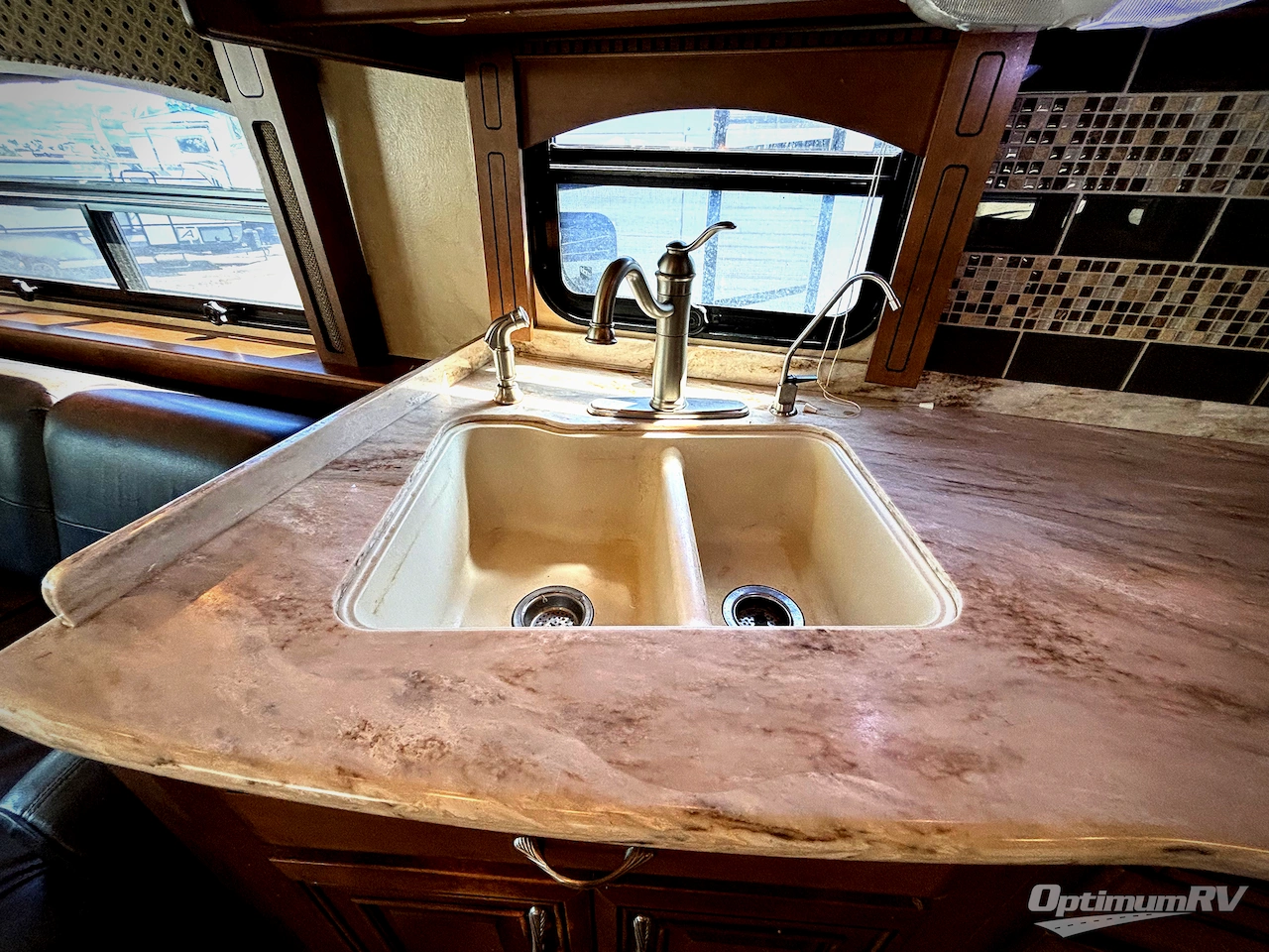 2011 Entegra Anthem 42DL Photo 21