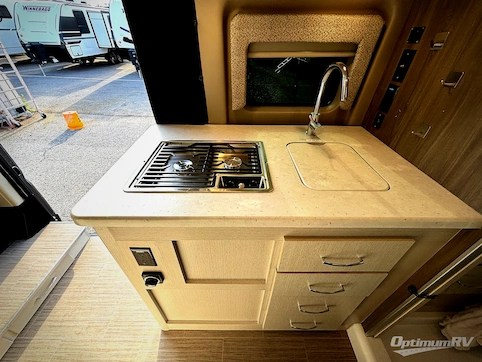 2022 Thor Rize 18M RV Photo 4
