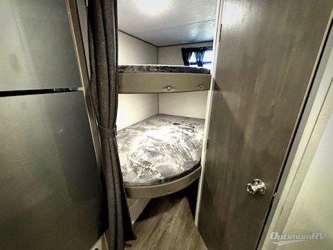 2026 Coachmen Catalina Summit Series 7 184BHSX RV Photo 4