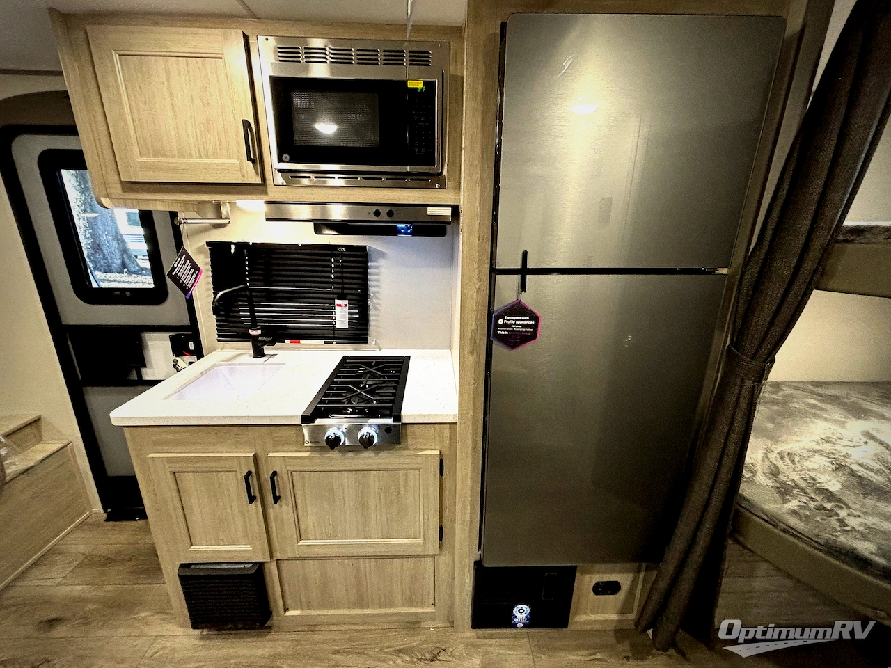 2026 Coachmen Catalina Summit Series 7 184BHSX Photo 6