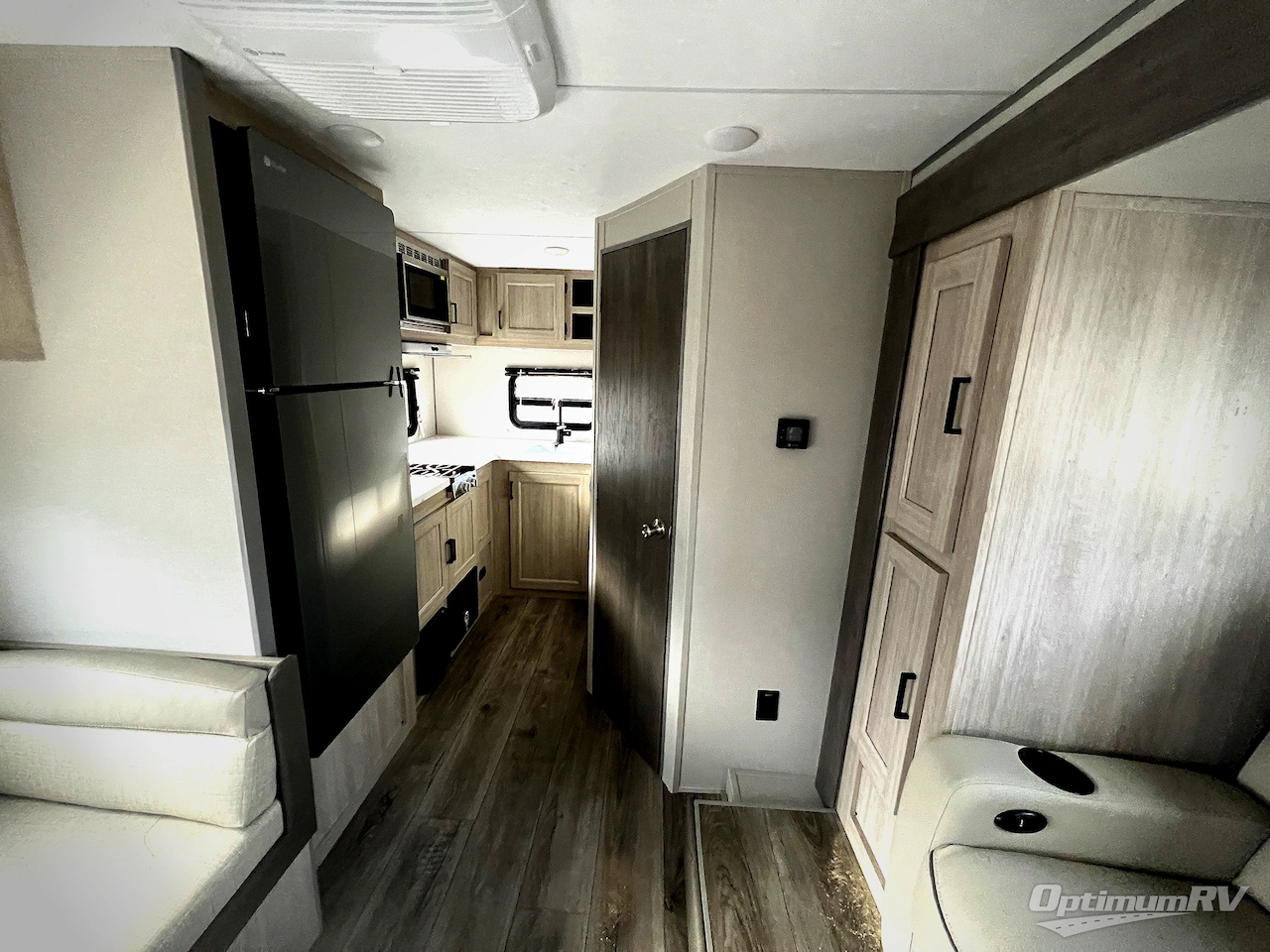 2026 Coachmen Catalina Summit Series 7 194RBS Photo 9