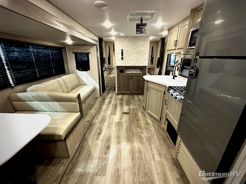 2026 Coachmen Catalina Summit Series 8 261BHS RV Photo 2