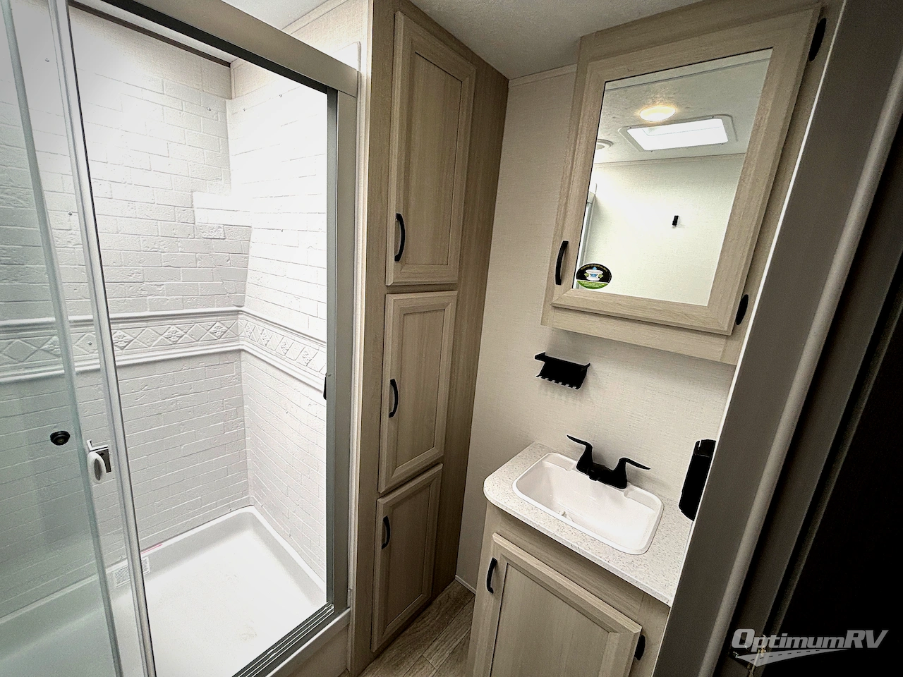 2027 Coachmen Catalina Legacy Edition 283RKS Photo 9