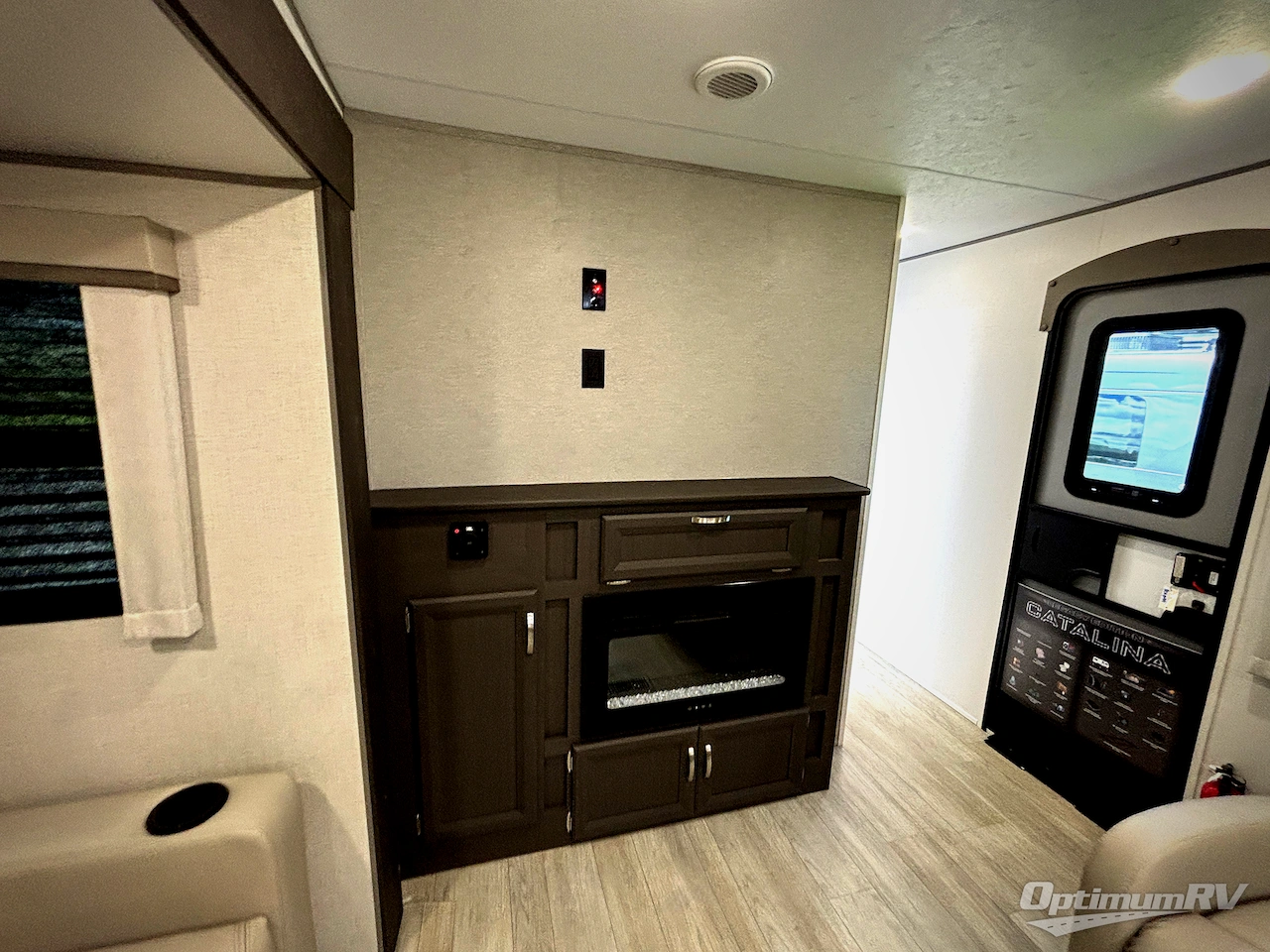 2027 Coachmen Catalina Legacy Edition 283RKS Photo 11