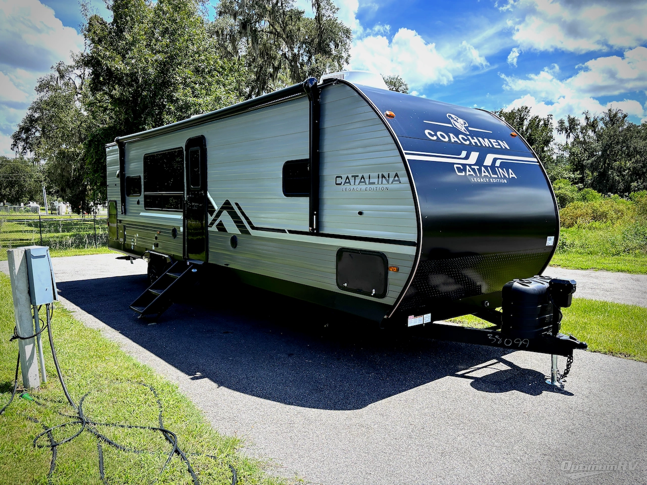2027 Coachmen Catalina Legacy Edition 283RKS Photo 1