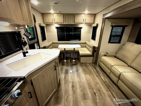 2026 Coachmen Catalina Summit Series 8 231MKS RV Photo 2