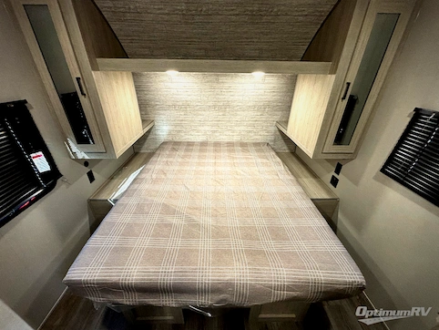 2026 Coachmen Catalina Summit Series 8 231MKS RV Photo 3